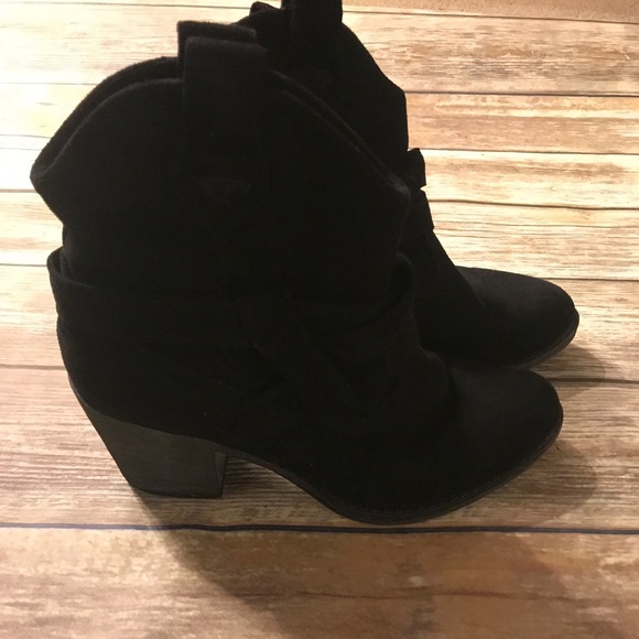 rocket dog black suede boots